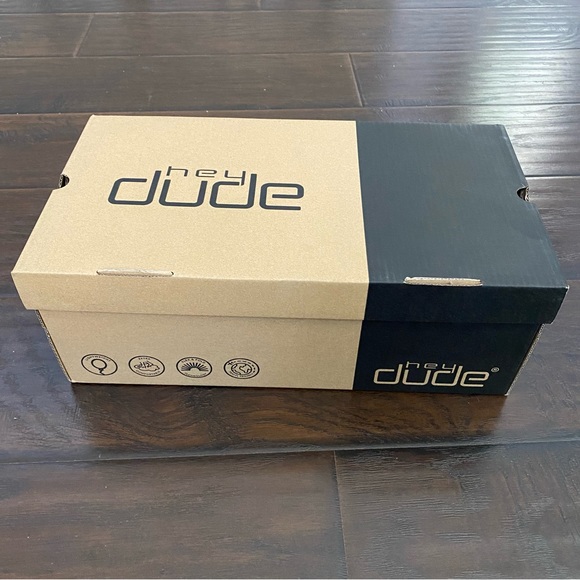 NWT Hey Dude Wally Camouflage Multi Camo women Loafers Size 10 available - Picture 9 of 10